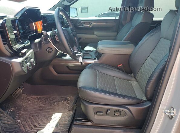 3GCUDHE89RG314533 2024 CHEVROLET SILVERADO Серый Вид салона спереди