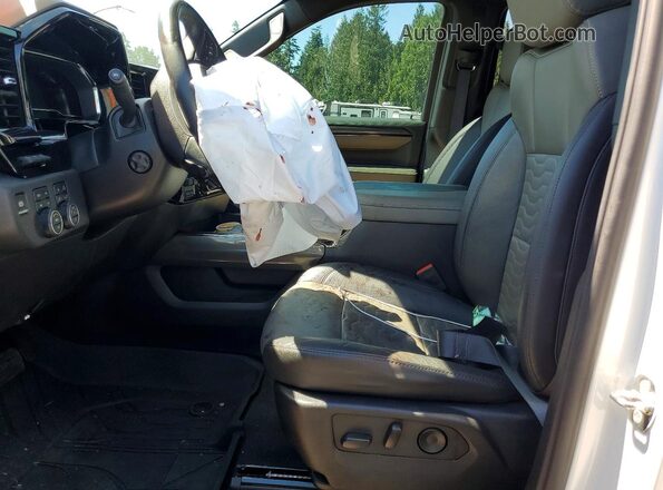 3GCUDHE8XRG178879 2024 CHEVROLET SILVERADO White Front interior view