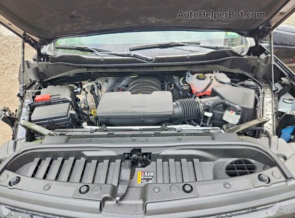 3GCUKCED8TG261725 2026 CHEVROLET SILVERADO Black Vista interior trasera