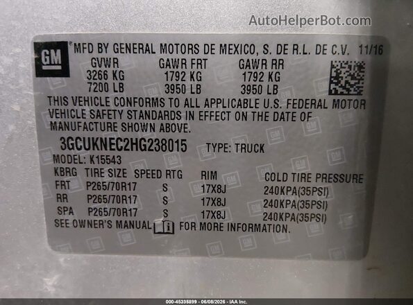 3GCUKNEC2HG238015 2017 CHEVROLET SILVERADO Silver Vista del compartimento del motor