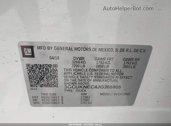 3GCUKNEC4JG365905 2018 CHEVROLET SILVERADO White Vista del compartimento del motor