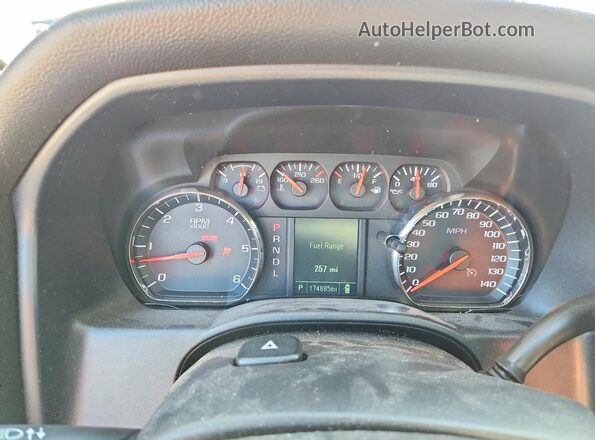3GCUKPEC7JG635060 2018 CHEVROLET SILVERADO Red Widok zestawu wskaźników