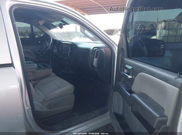 3GCUKPECXJG297699 2018 CHEVROLET SILVERADO Silver Вид салону спереду