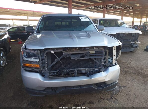 3GCUKPECXJG297699 2018 CHEVROLET SILVERADO Silver Вид задньої частини салону