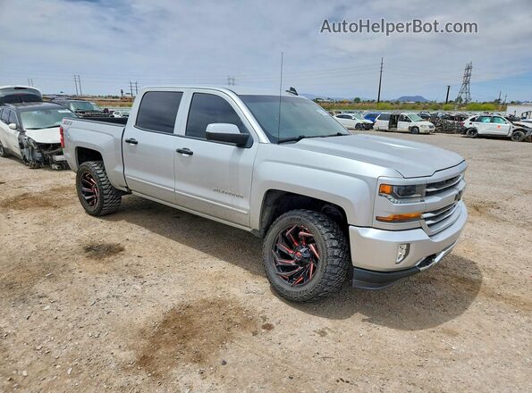 3GCUKREC0JG375421 2018 CHEVROLET SILVERADO Gray Przód prawy