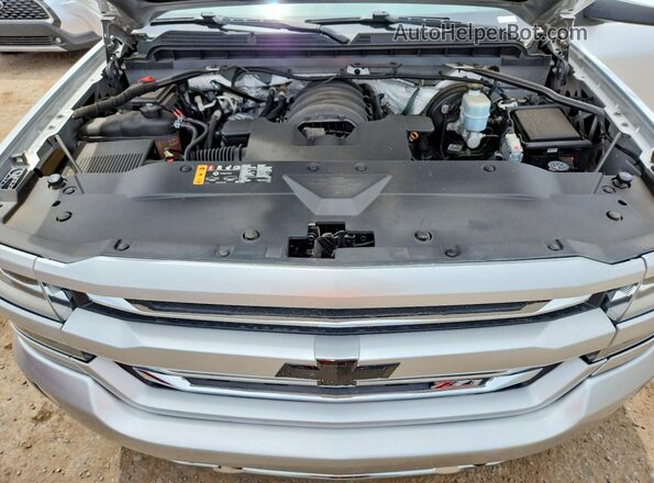 3GCUKREC0JG375421 2018 CHEVROLET SILVERADO Gray Widok wnętrza z tyłu