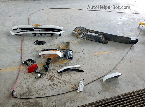 3GCUKREC1HG485341 2017 CHEVROLET SILVERADO Белый Вид подкапотного пространства