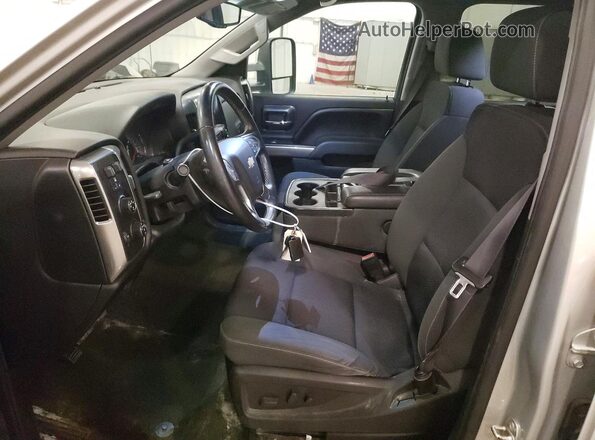 3GCUKREC2GG162088 2016 CHEVROLET SILVERADO Серебряный Вид салона спереди