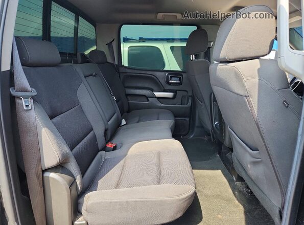 3GCUKREC2JG284778 2018 CHEVROLET SILVERADO Black Widok tylnych siedzeń