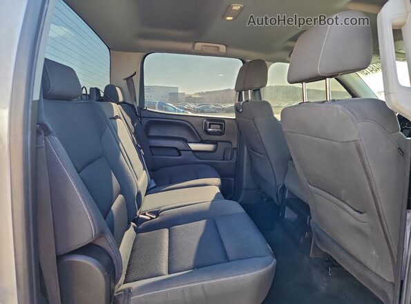 3GCUKREC3JG263647 2018 CHEVROLET SILVERADO Silver Vista de los asientos traseros