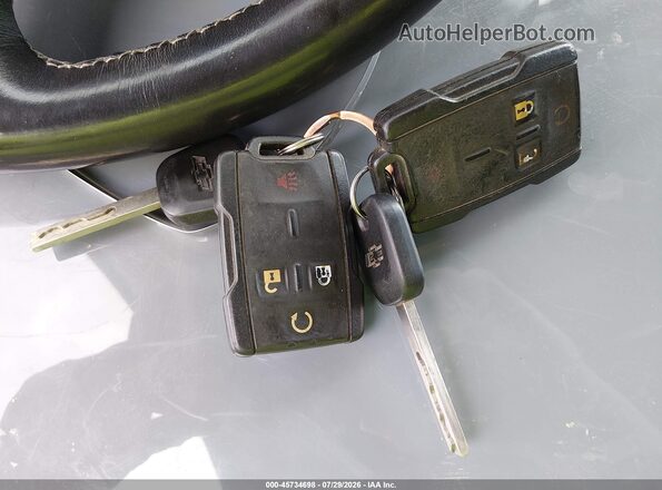 3GCUKREC4HG172039 2017 CHEVROLET SILVERADO Черный Вид панели приборов