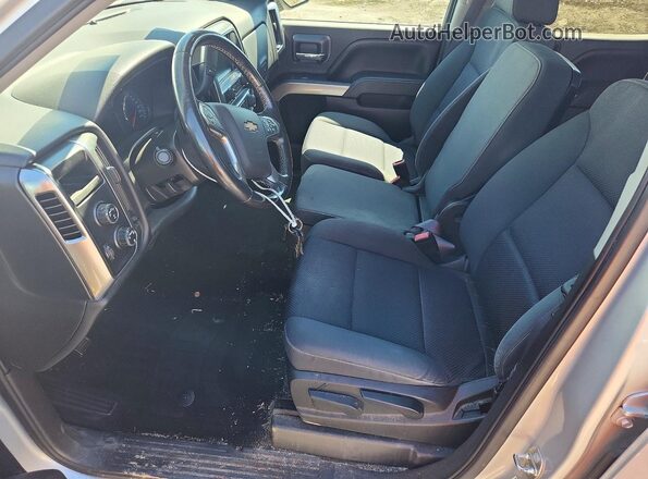 3GCUKREC6HG160197 2017 CHEVROLET SILVERADO Silver Front interior view