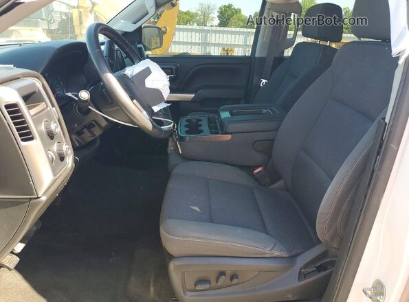 3GCUKREC7HG399922 2017 CHEVROLET SILVERADO White Front interior view