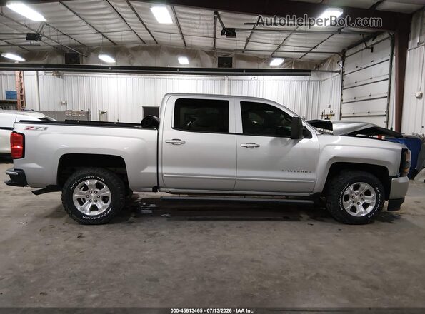 3GCUKREC8GG315198 2016 CHEVROLET SILVERADO Silver Widok wnętrza z tyłu