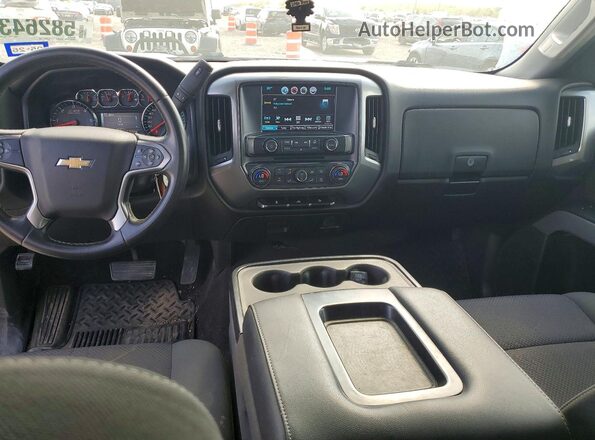 3GCUKREC9GG269140 2016 CHEVROLET SILVERADO Black Widok deski rozdzielczej