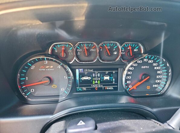 3GCUKREC9HG339768 2017 CHEVROLET SILVERADO Серебряный Вид щитка приборов