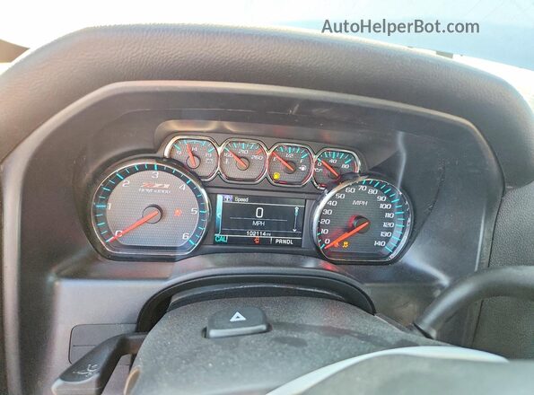 3GCUKREC9JG529060 2018 CHEVROLET SILVERADO Silver Widok zestawu wskaźników