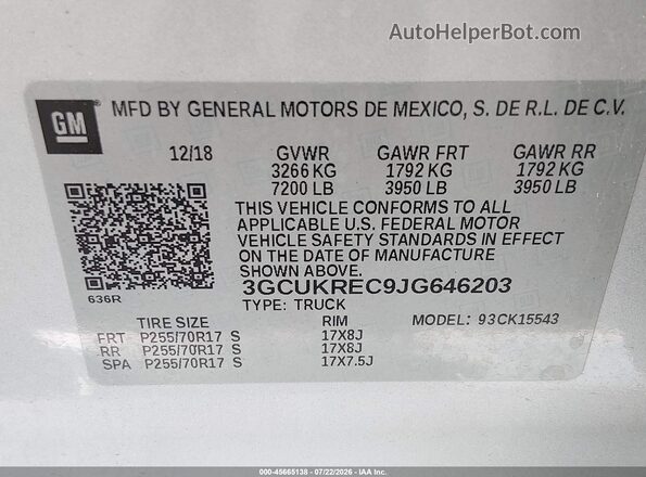 3GCUKREC9JG646203 2018 CHEVROLET SILVERADO Silver Widok komory silnika