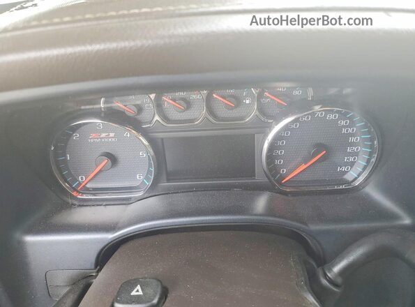 3GCUKSEC2JG157911 2018 CHEVROLET SILVERADO White Vista del cuadro de instrumentos