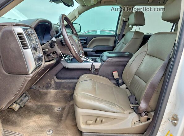 3GCUKSEC4JG373260 2018 CHEVROLET SILVERADO White Front interior view