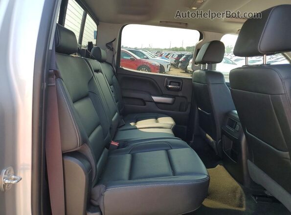 3GCUKSEC7HG464680 2017 CHEVROLET SILVERADO Silver Widok tylnych siedzeń