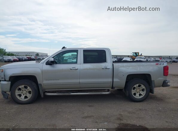 3GCUKSEC9JG366708 2018 CHEVROLET SILVERADO Silver Vista interior de 360 grados