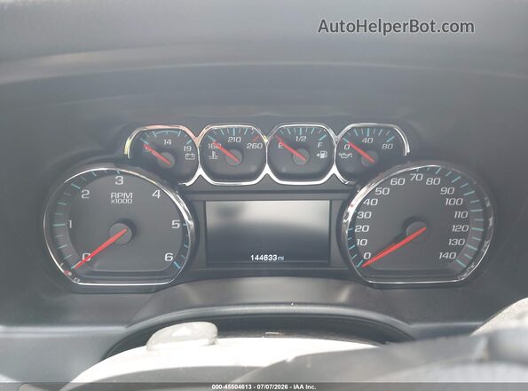 3GCUKSEJ8JG409823 2018 CHEVROLET SILVERADO Silver Vista de los asientos traseros
