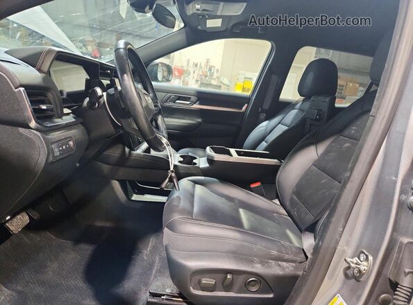 3GKALMEG2TL164175 2026 GMC TERRAIN Silver Вид салону спереду