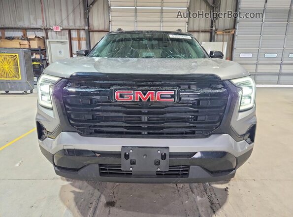 3GKALMEG2TL164175 2026 GMC TERRAIN Silver Вид спереду