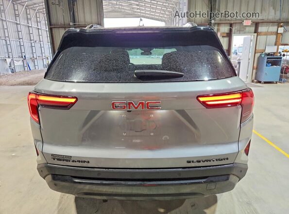 3GKALMEG2TL164175 2026 GMC TERRAIN Silver Вид ззаду