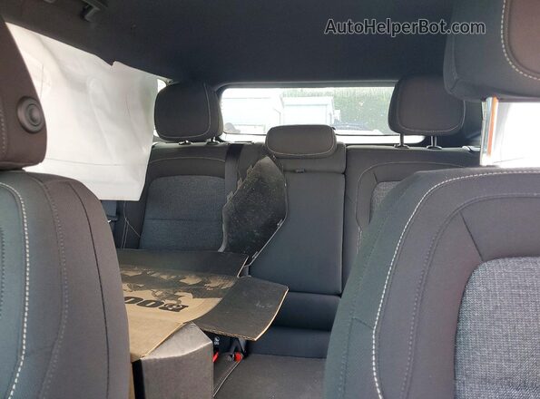 3GKALMEG3TL266973 2026 GMC TERRAIN White Вид задніх сидінь