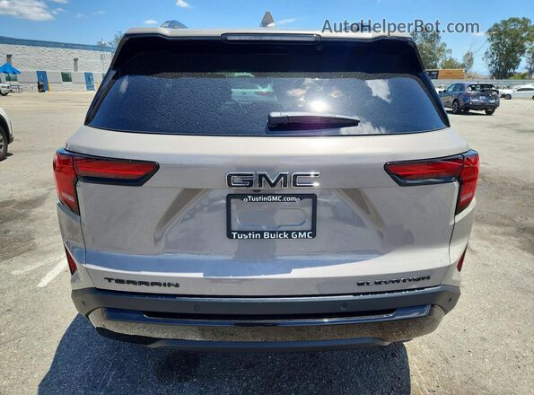 3GKALMEG8TL356751 2026 GMC TERRAIN Серый Вид сзади