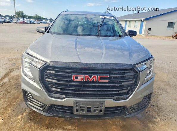 3GKALMEGXPL111603 2023 GMC TERRAIN Silver Widok z przodu