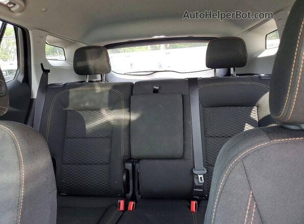 3GKALMEV3KL370327 2019 GMC TERRAIN White Widok tylnych siedzeń