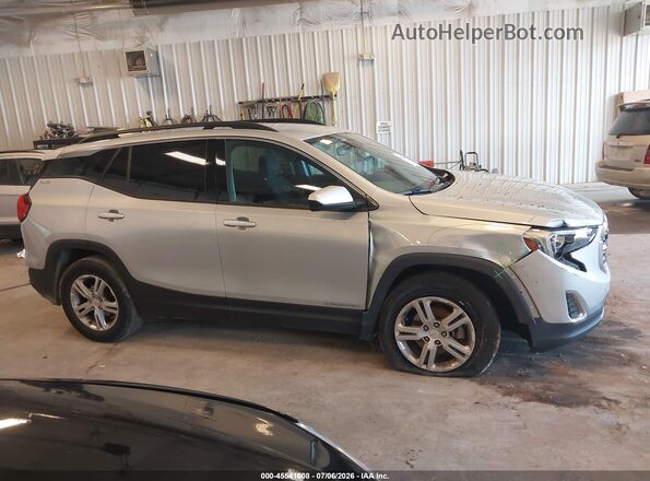 3GKALMEV4JL365832 2018 GMC TERRAIN Silver Вид задньої частини салону