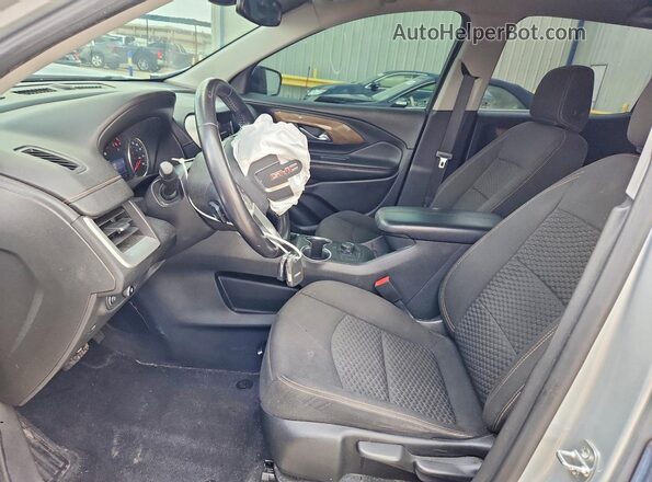 3GKALMEV4ML367939 2021 GMC TERRAIN Silver Vista interior delantera