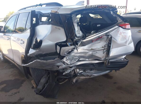 3GKALMEV5LL105684 2020 GMC TERRAIN Silver Widok z przodu