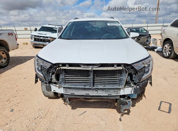 3GKALMEV8NL252455 2022 GMC TERRAIN Белый Вид спереди