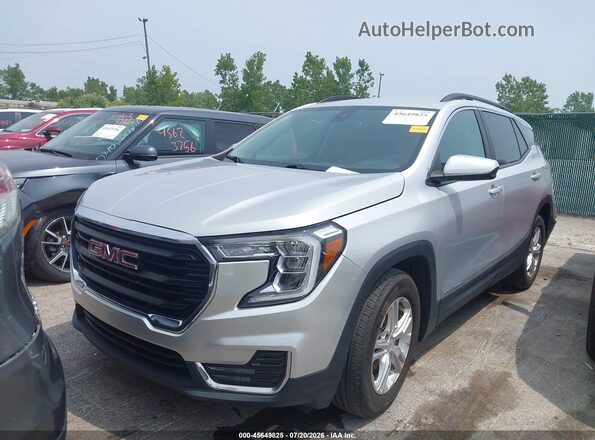 3GKALMEV8NL272253 2022 GMC TERRAIN Silver წინა მარცხენა ხედი სამი მეოთხედიდან