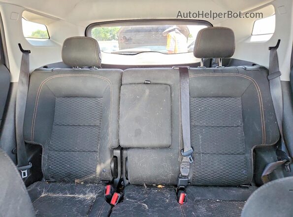 3GKALMEV9JL355586 2018 GMC TERRAIN Gray Rear seats view