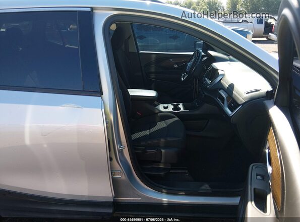 3GKALMEV9LL144942 2020 GMC TERRAIN Серебряный Вид салона спереди