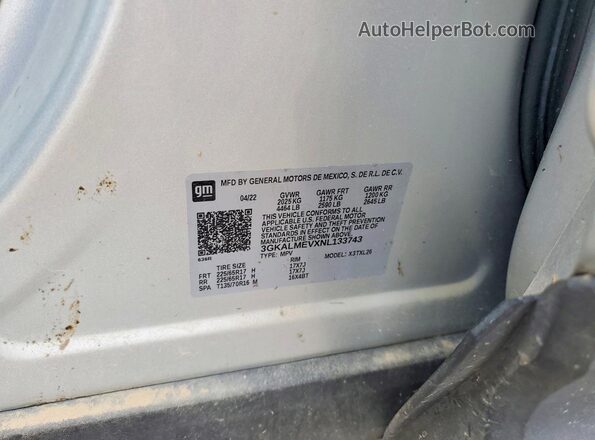 3GKALMEVXNL133743 2022 GMC TERRAIN Silver ძრავის განყოფილების ხედი