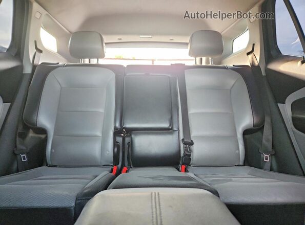 3GKALPEV3JL247451 2018 GMC TERRAIN Red Widok tylnych siedzeń