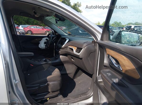 3GKALTEV4ML400738 2021 GMC TERRAIN Серебряный Вид салона спереди