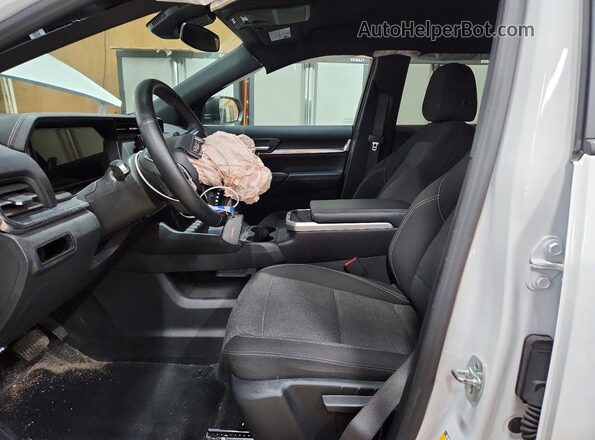 3GKALUEG3SL247015 2025 GMC TERRAIN White Front interior view