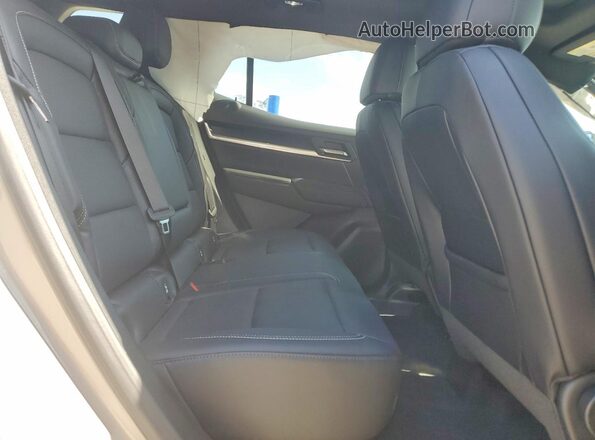 3GKALUEG7TL219851 2026 GMC TERRAIN Cream Vista interior trasera