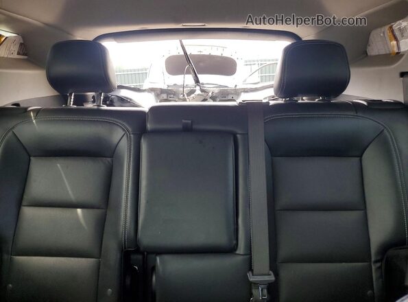 3GKALVEG7PL158402 2023 GMC TERRAIN Silver Вид задніх сидінь