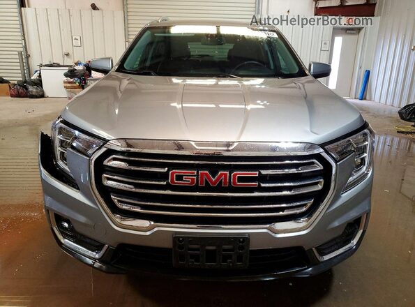 3GKALVEG7RL279322 2024 GMC TERRAIN Silver წინა ხედი