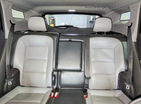 3GKALVEV8KL312879 2019 GMC TERRAIN Silver Widok tylnych siedzeń