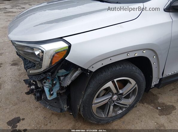 3GKALVEVXKL230183 2019 GMC TERRAIN Silver Widok z przodu